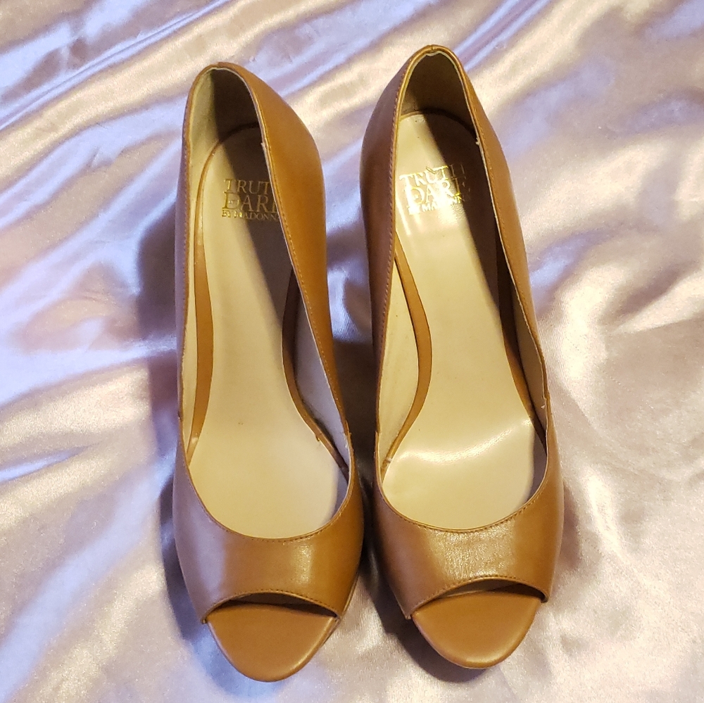 ❤Beautiful Cognac Heels❤